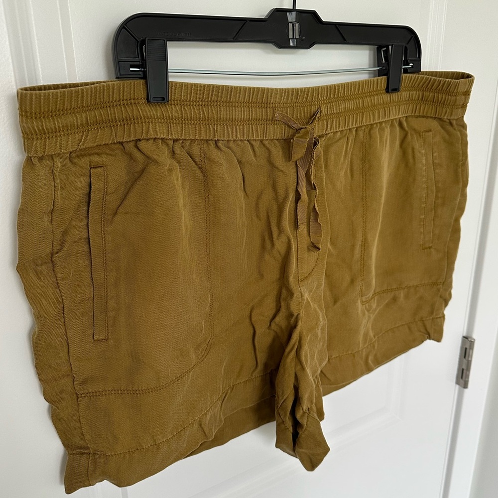LOFT Drawstring Shorts - Picture 6 of 6